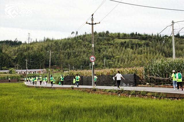 增加村民收, 也让体育成