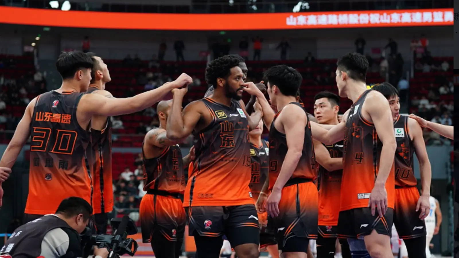 可见两个人, 东男篮第三, tenan 可见两个人, 东男篮第三, tenan