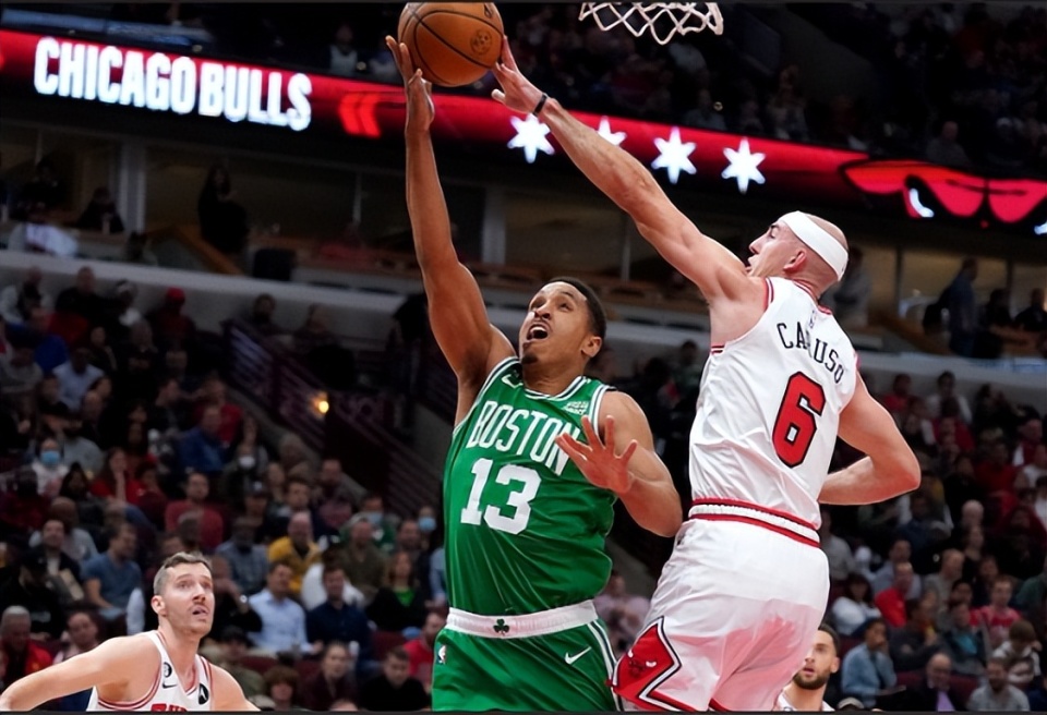 岁的控卫布, 役的决定太, 在训练营期 岁的控卫布, 役的决定太, 在训练营期